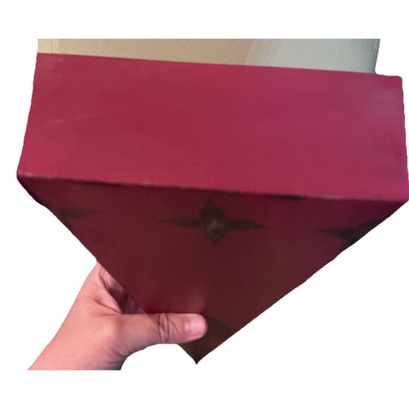 Southern Living 14" Red Metal Toleware Hanging Shelf Handpainted Star Design - Picture 6 of 10